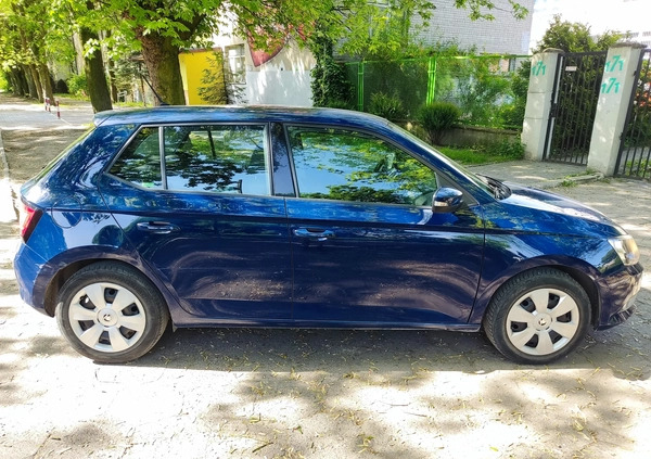 Skoda Fabia cena 24600 przebieg: 215000, rok produkcji 2015 z Poznań małe 211